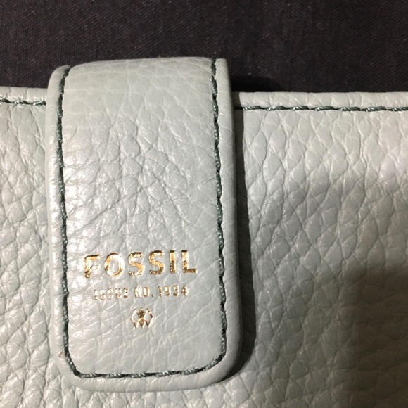 Fossil Wristlet wallet with Phone pocket - Picture 6 of 9